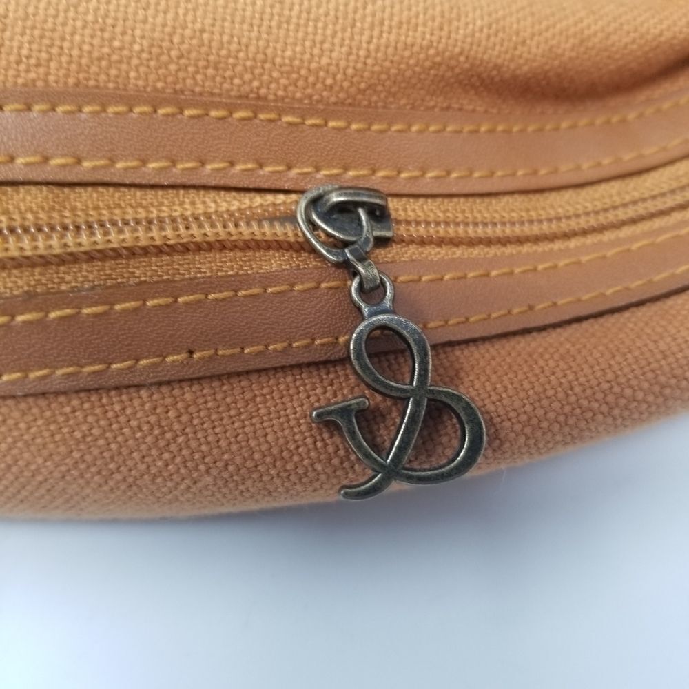 SAM & LIBBY DRAWSTRING CROSSBODY BAG - Picture 5 of 15